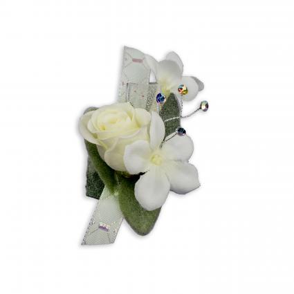 Simple Elegance Boutonniere 