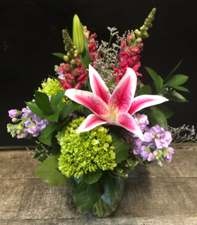 Simple Elegance Floral Arrangement