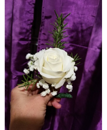 Simplicity Boutonniere  in Salado, TX | Salado Bloom Society
