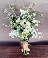 Simplicity Boutonniere 