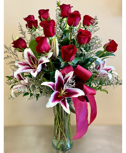 Simply Enchanting arrangement of flowers