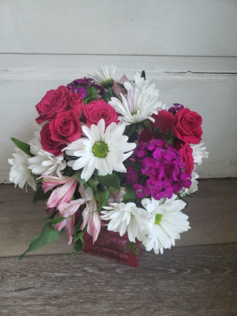 Simply Sweet Fresh Arrangement