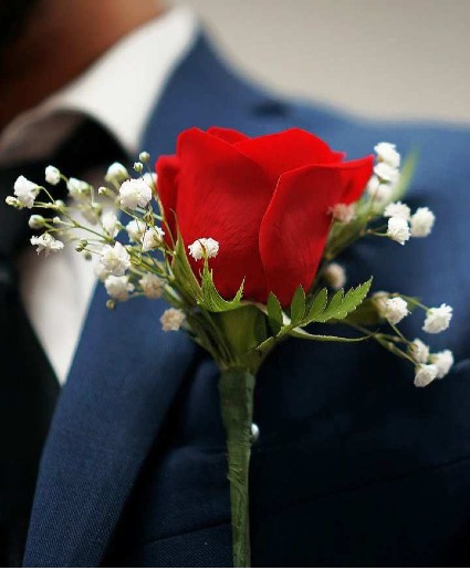  single rose buttnier roses