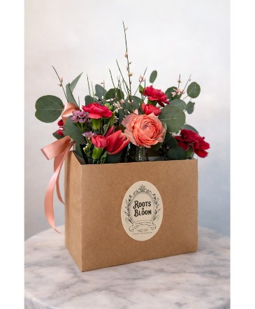 Six Pack Blooms  in Marion, IA | Roots In Bloom
