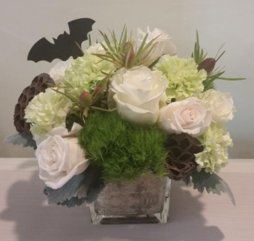 Sleepy Hollow Flower arrangement in Chappaqua, NY | MONET'S GARDEN