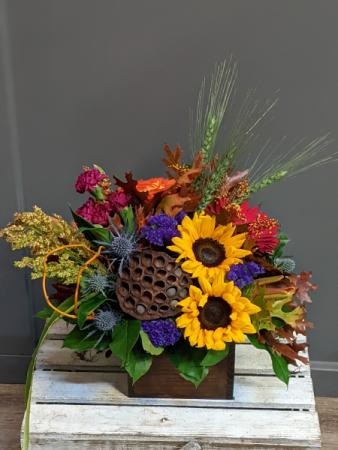 Wild n Bold Centerpiece
