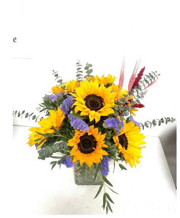 Make Me  Smile Bouquet  Any occasion/ Mother’s Day’s  in Rowland Heights, CA | Charming Flowers and Gifts