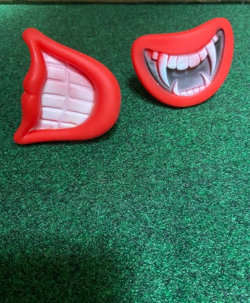 smile for someone that can use a smile today fun sqeekable smile teeth pair1 set left in Renton, WA | Alicia's Wonderland II