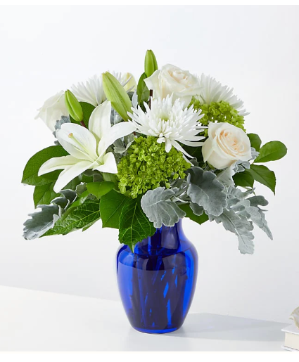 Snowy Dreams Fresh Arrangement 