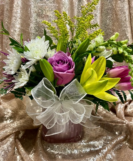 So-sophisticated Mixed Flower Valentine's Day Arrangement