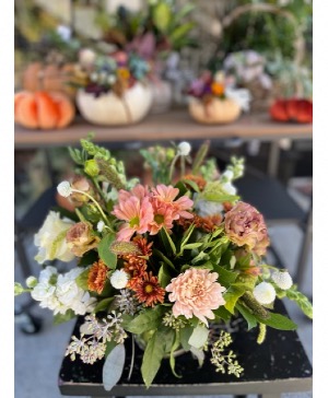 Soft Fall Centerpiece in Clear Vase Centerpiece