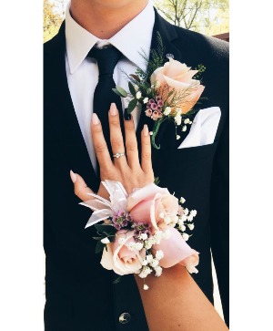SOFT PINK ROSE CORSAGE AND BOUT SET PROM