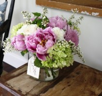 soft & simple compact vase