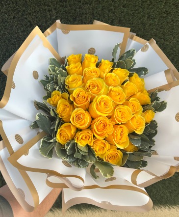 SOL Y ALEGRIA Rosas amarillas in Haltom City, TX | Jasmine Gardens