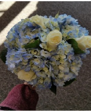 Something Blue Handheld Bouquet 