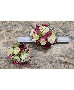 Sophistication Pink Corsage & Boutonniere Set