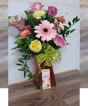 Moms Special Assorted Bouquet(Bar Not Included) Fresh Arrangement