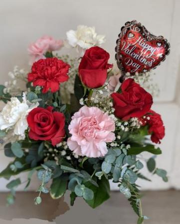 Special Valentine Fresh Arrangement