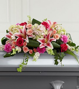 Splendid Grac Casket Spray 