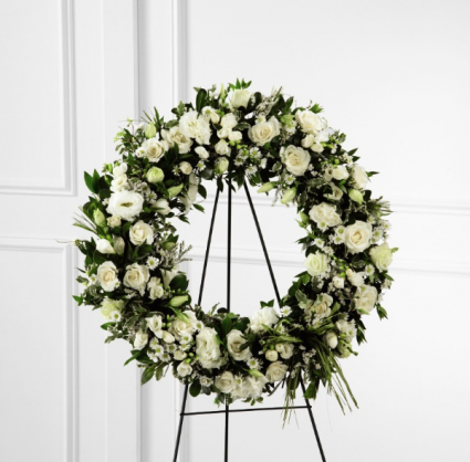 Splendor Wreath Standing Wreath