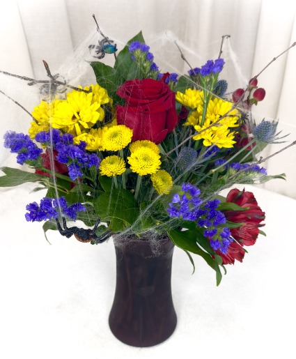 Spooky Spider in its Webs Designer's Choice / Vase / Flowers Vary