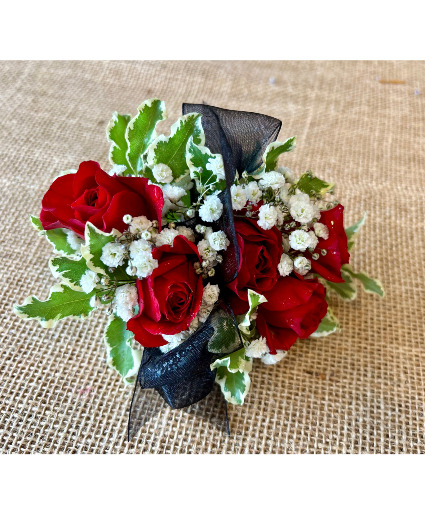 Spray rose wristlet 