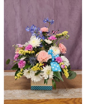 Spring Fling pastel centerpiece 
