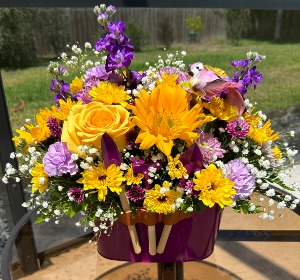 Spring Garden metal container with little gardening tools