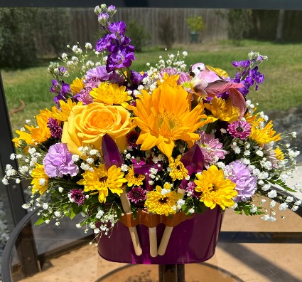 Spring Garden metal container with little gardening tools