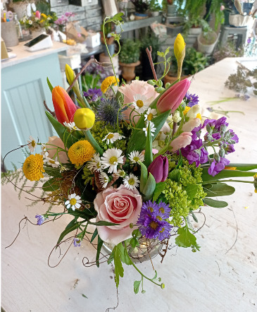 Spring Joy Designer's Choice in Glastonbury, CT | THE FLOWER DISTRICT