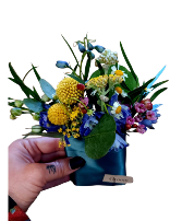 Spring mix pocket  Pocket square- must have a full pocket 