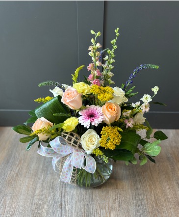 Spring Statement Floral Arrangement in Wayne, NE | Bloom & Grace