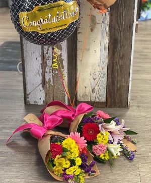 SPRING WRAPPED BOUQUET 