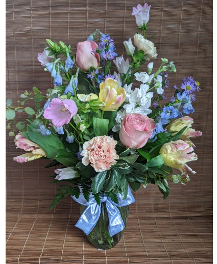 Springtime Gardens Fresh Arrangement