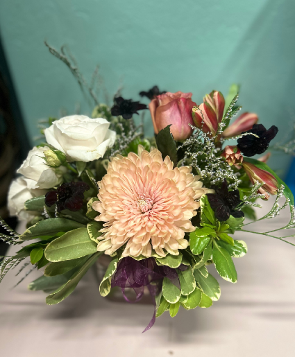 Standard Summer Weekly Special Vase Arrangement 