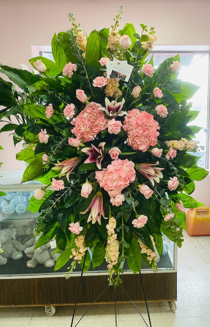 Standing Spray: All pink flowers 