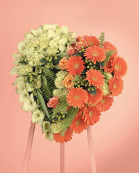 STANDING SPRAY HEART 