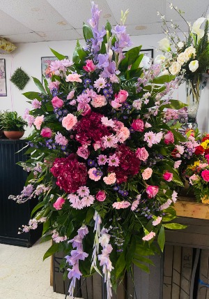 Standing Spray: Lavendar, Purple tone flowers 