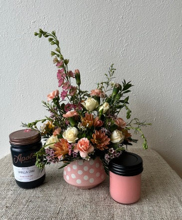 Blush & Brew Gift Set in La Grande, OR | FITZGERALD FLOWERS