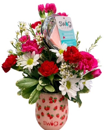 Strawberry Swig Bouquet Double "R" Exclusive  in Jacksonville, AR | DOUBLE R FLORIST