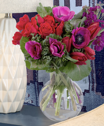 Striking Scarlet Lifestyle Arrangement