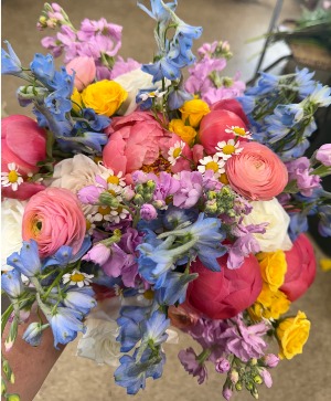 Summer Classic Handheld Bouquet