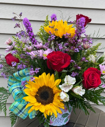 Summer Flowers Floral Arrangement