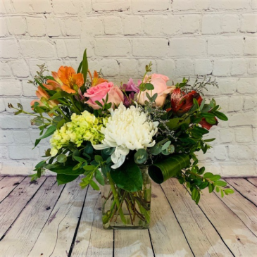 Summer Garden Vase Arrangement in Kelowna, BC | MISSION PARK FLOWERS