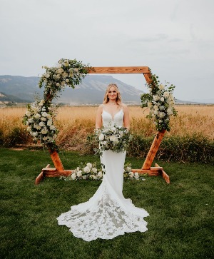 Summer White Arbor Decor 