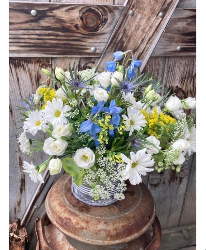 Summertime Vintage Centerpiece Arrangement