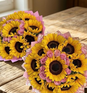 Sunflower and Rose Bouq 