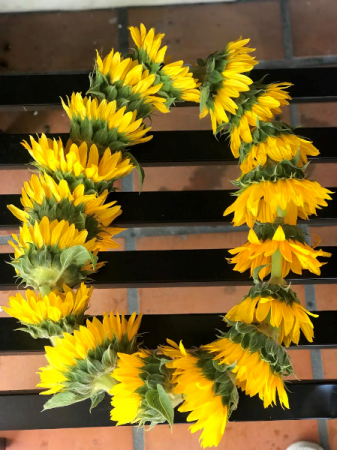 Sunflower Lei Graduation