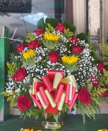 Sunflower & Roses Arangements 