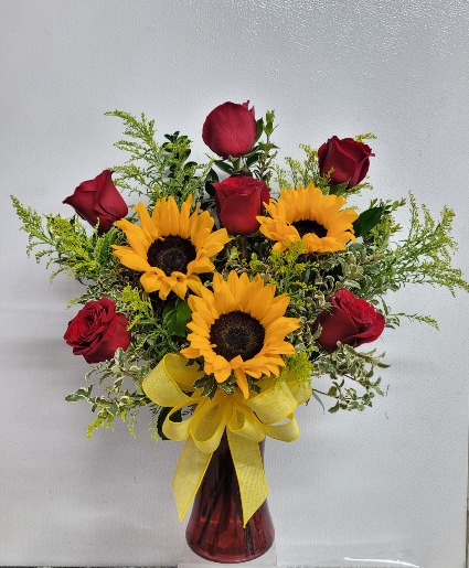 Sunflowers & roses vase Any occasion 